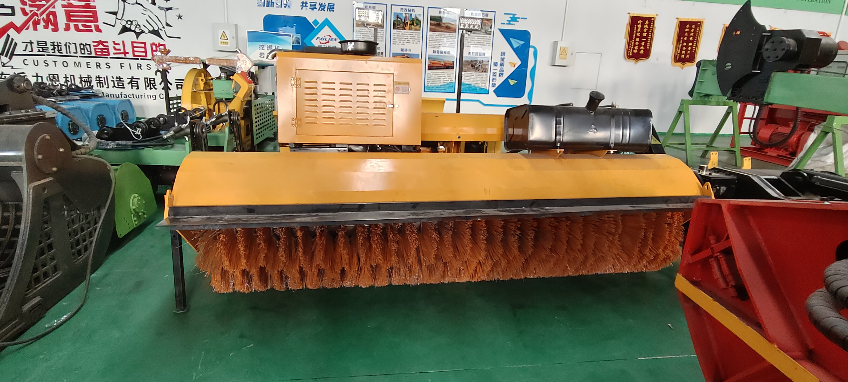 自帶動力掃雪滾刷